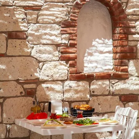 Otel Mi *